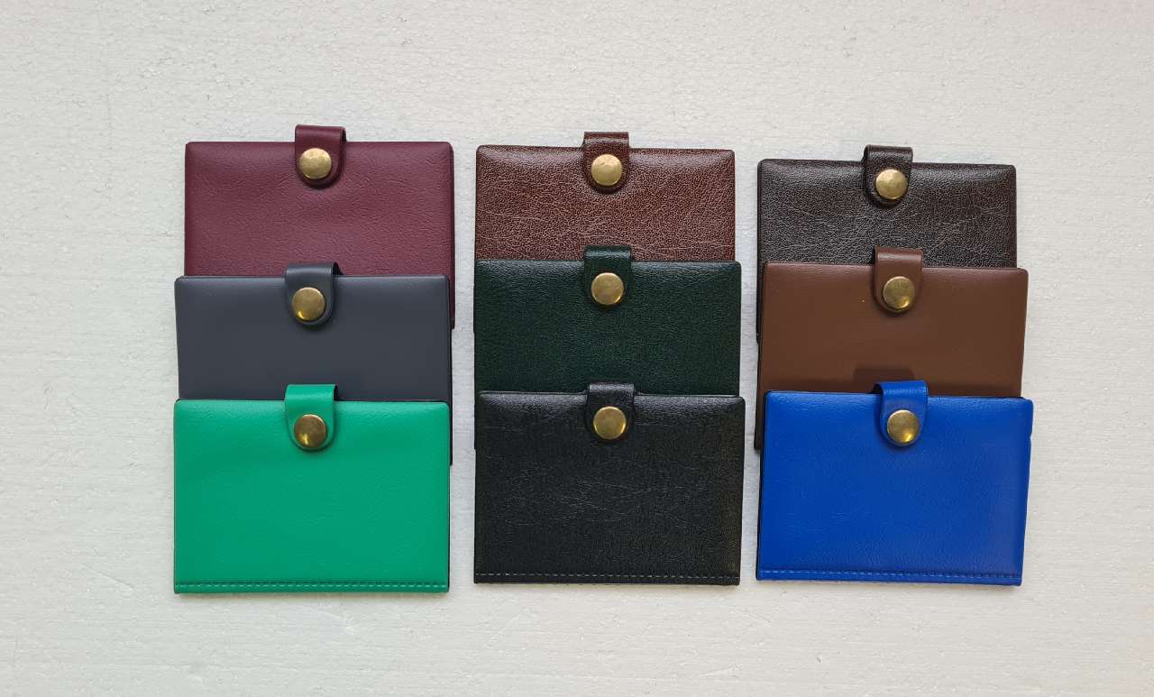 BANKKÁRTYATARTÓ, ÁLLÓ/10 TASAK, PATENTOS