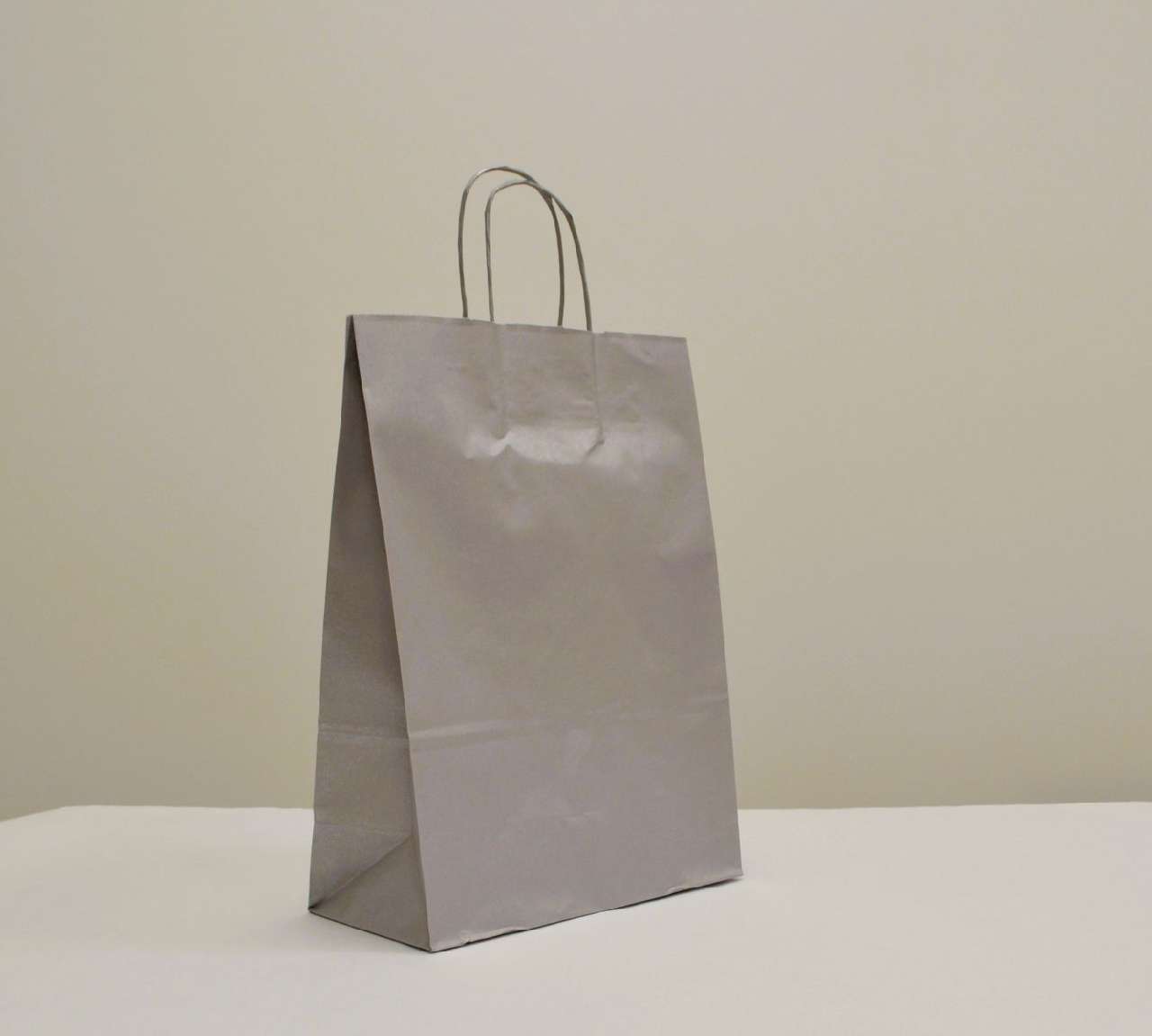 PAPÍRTÁSKA SODROTTFÜLES, 26X35, EZÜST